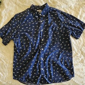 Men's Old Navy Shark Print Shirt, Slim Fit, Size Large